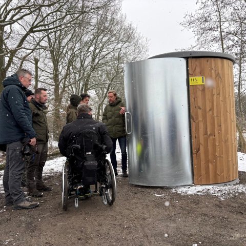 Officiele opening natuurlijktoilet met wethouder Gerben But