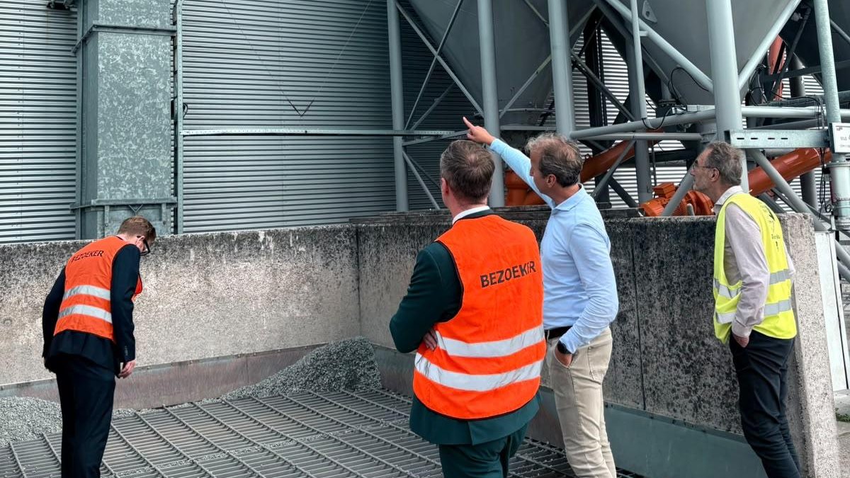 College bezoekt Appel Beton: West-Friese innovatie met een stevig fundament