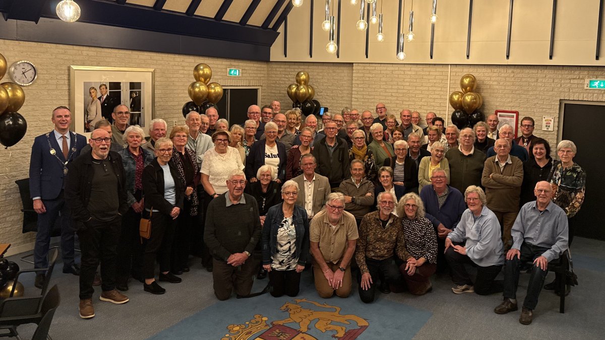 33 gouden echtparen vierden samen hun jubileum