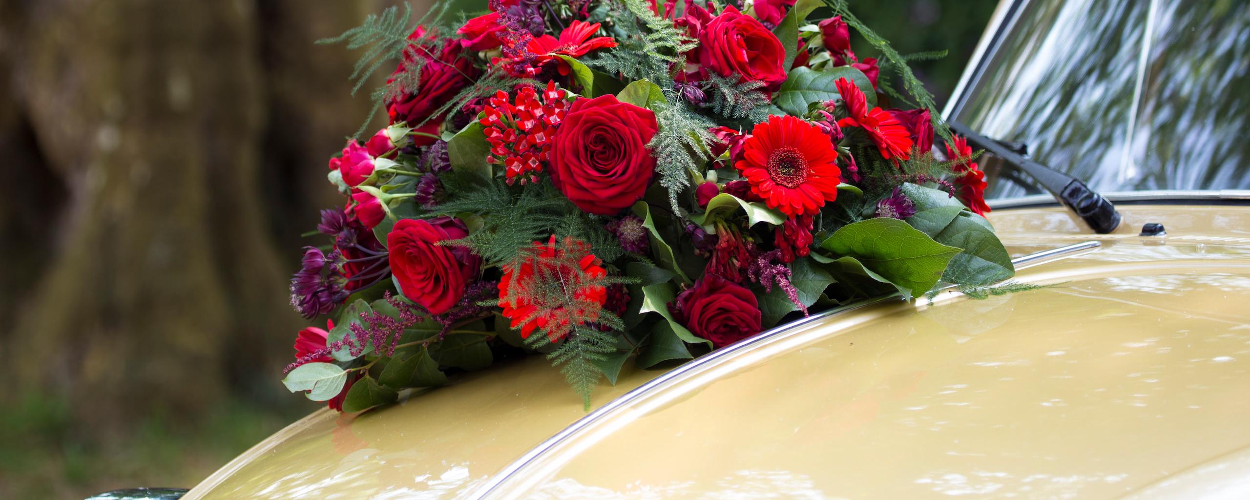 Bloemen auto