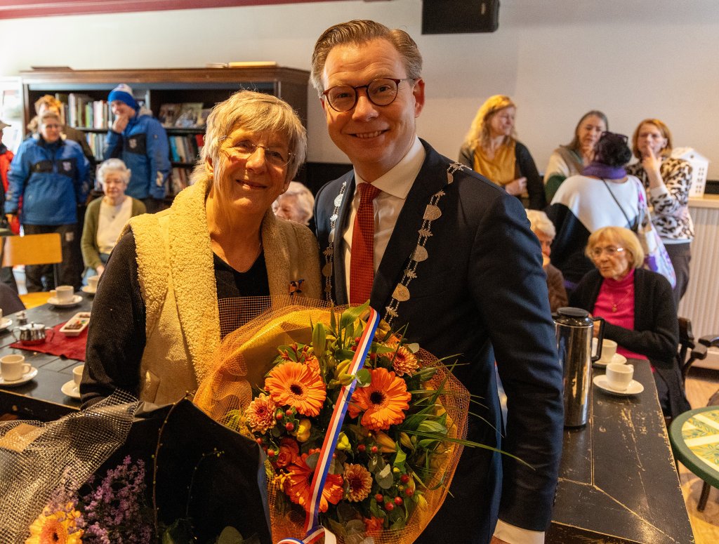 Koninklijke onderscheiding voor Marijke Hornstra uit Luxwoude