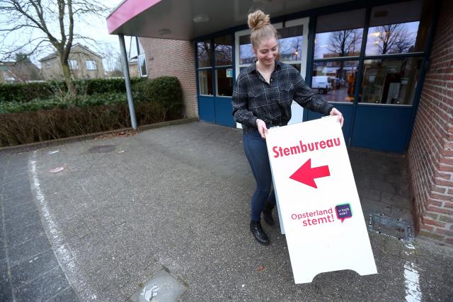 Stembureaus geopend 15 maart