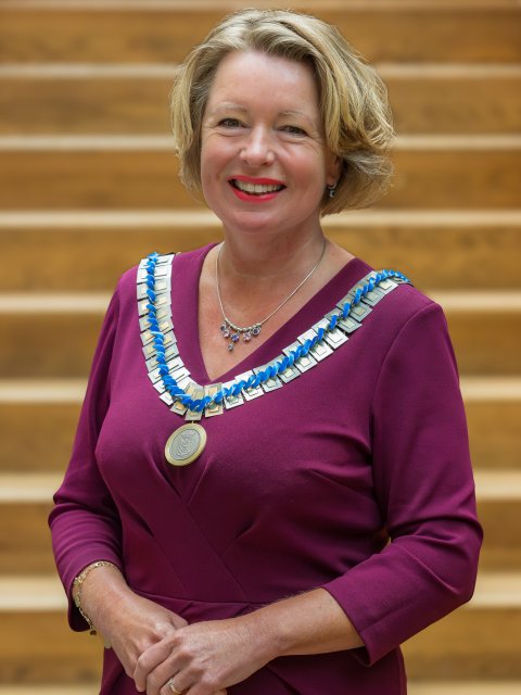 Portretfoto Patricia Hoytink-Roubos, burgemeester