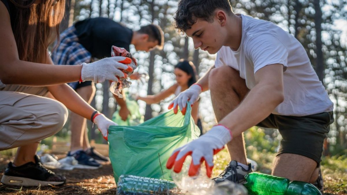 Nomineer nu een jonge vrijwilliger voor de jeugdvrijwilligersprijs