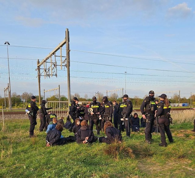Politie arresteert aantal demonstranten van actiegroep Geef Tegengas