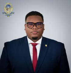 Sr. Fergino Brownbill | Presidente di Parlamento