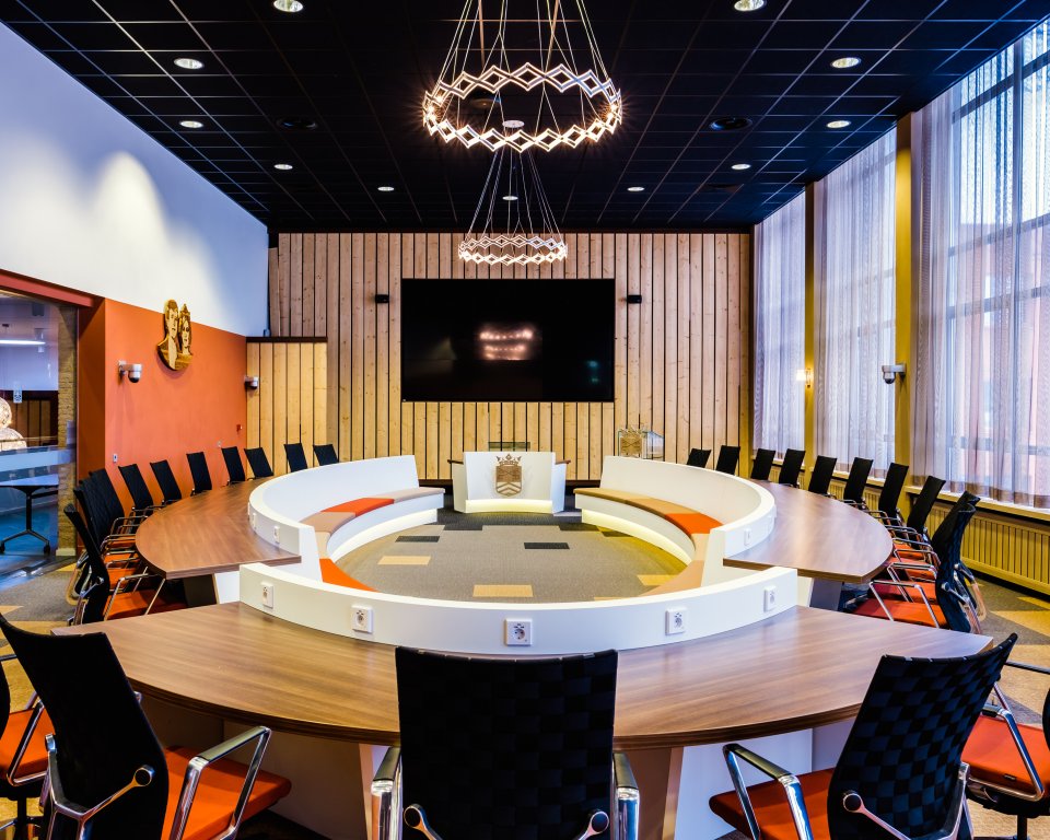 Raadszaal van gemeentehuis bladel