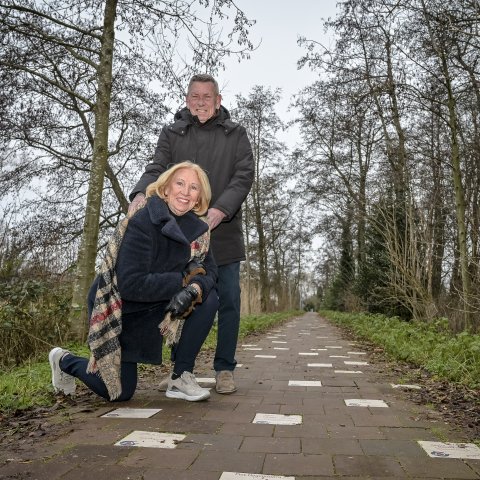 Alice en Fried bij het Liefdeslaantje