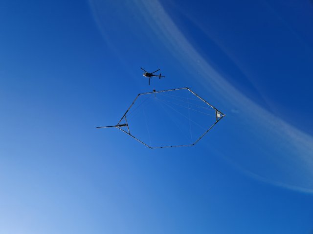 Helicopter met meetinstrument