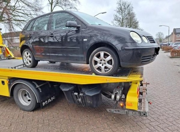 Foto van afgesleepte auto