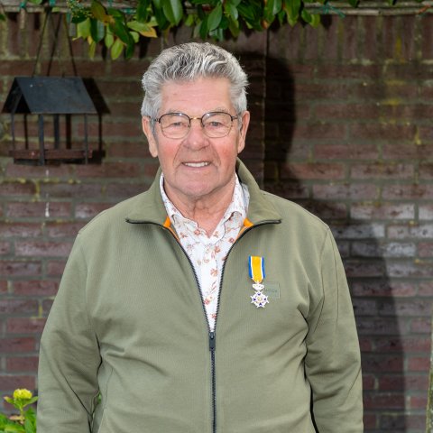 Foto van gedecoreerde mr Lavrijsen