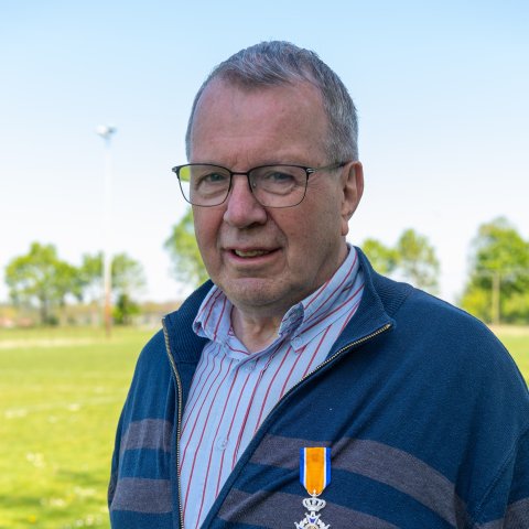 Foto van gedecoreerde mr Van Limpt