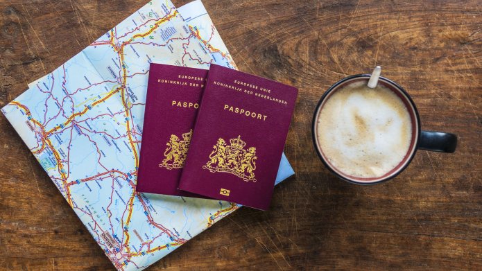 Paspoort met kaart