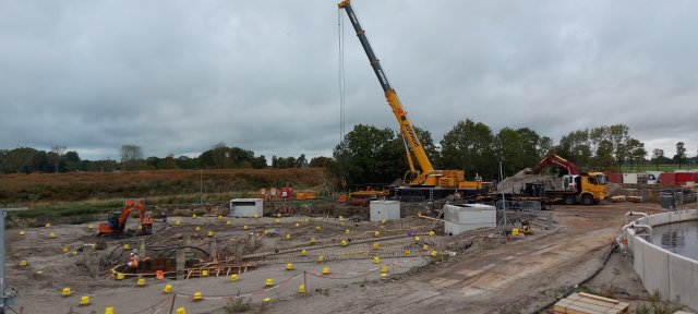 De basis voor de nieuwe nabezinktank wordt gelegd.