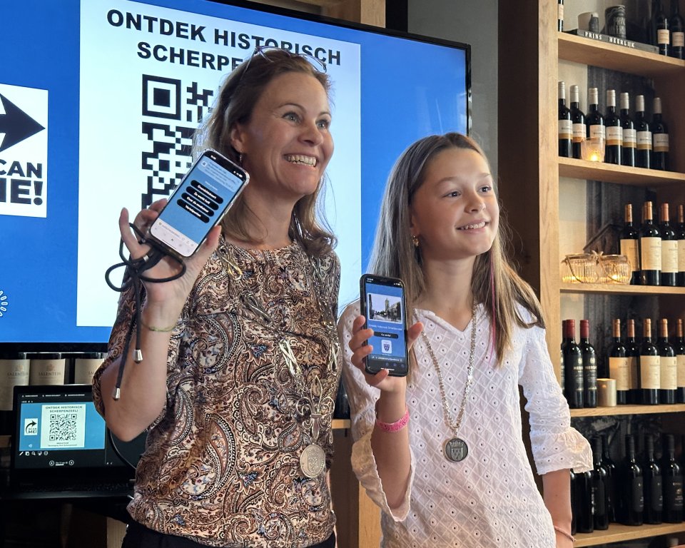 Op woensdag 16 juli 2025 hebben burgemeester Teunissen en kinderburgemeester Iris van Dijk de mediatour geopend.