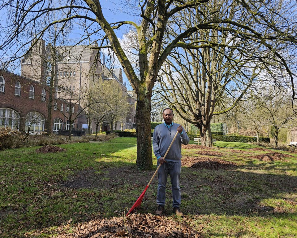 Jamal in kloostertuin
