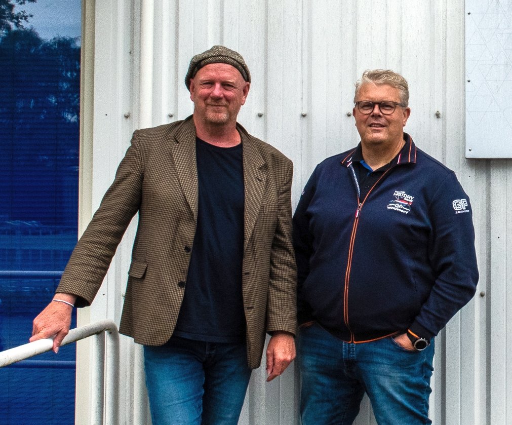 Albert Bartelds naast burgemeester Ten Kate