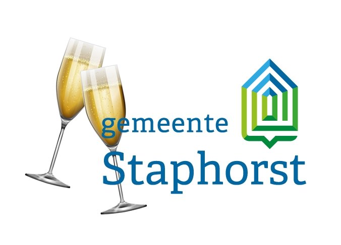 2 glazen champagne achter logo gemeente Staphorst