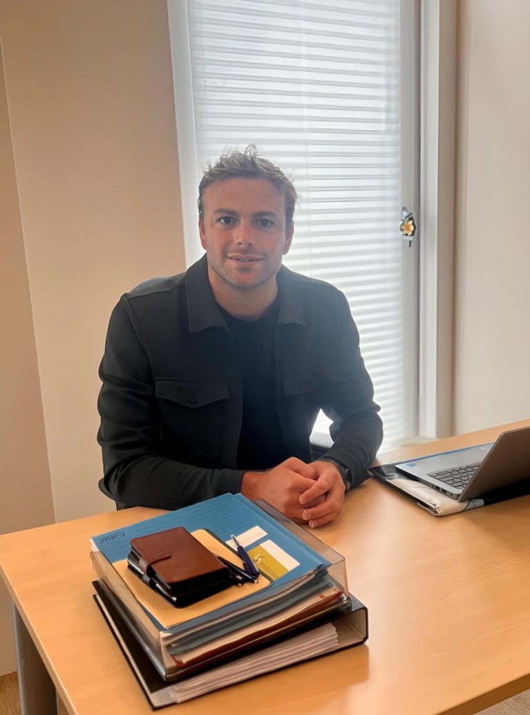 Portretfoto van buurtwelzijnswerker Albert Jan van de Belt