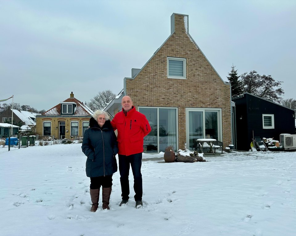 Cees en Loes voor hun woning