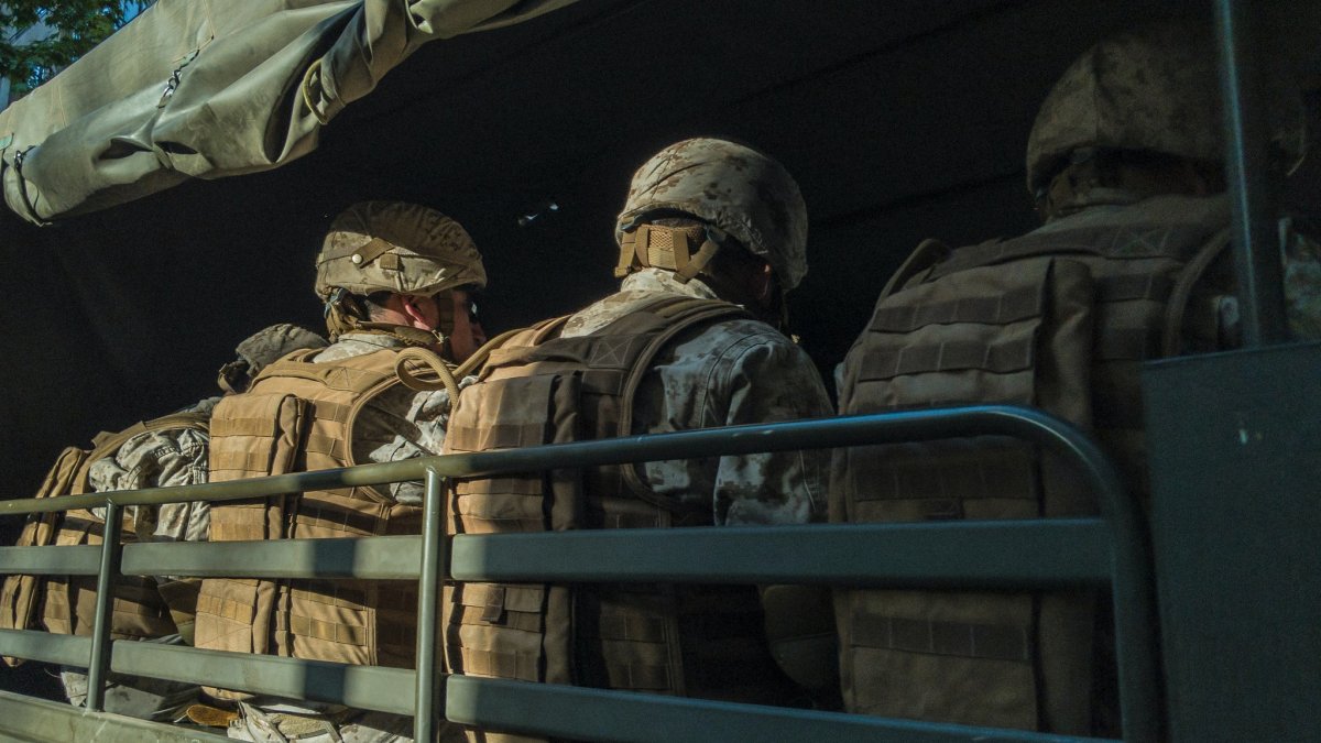 Toertocht oude legervoertuigen op vrijdag 30 mei