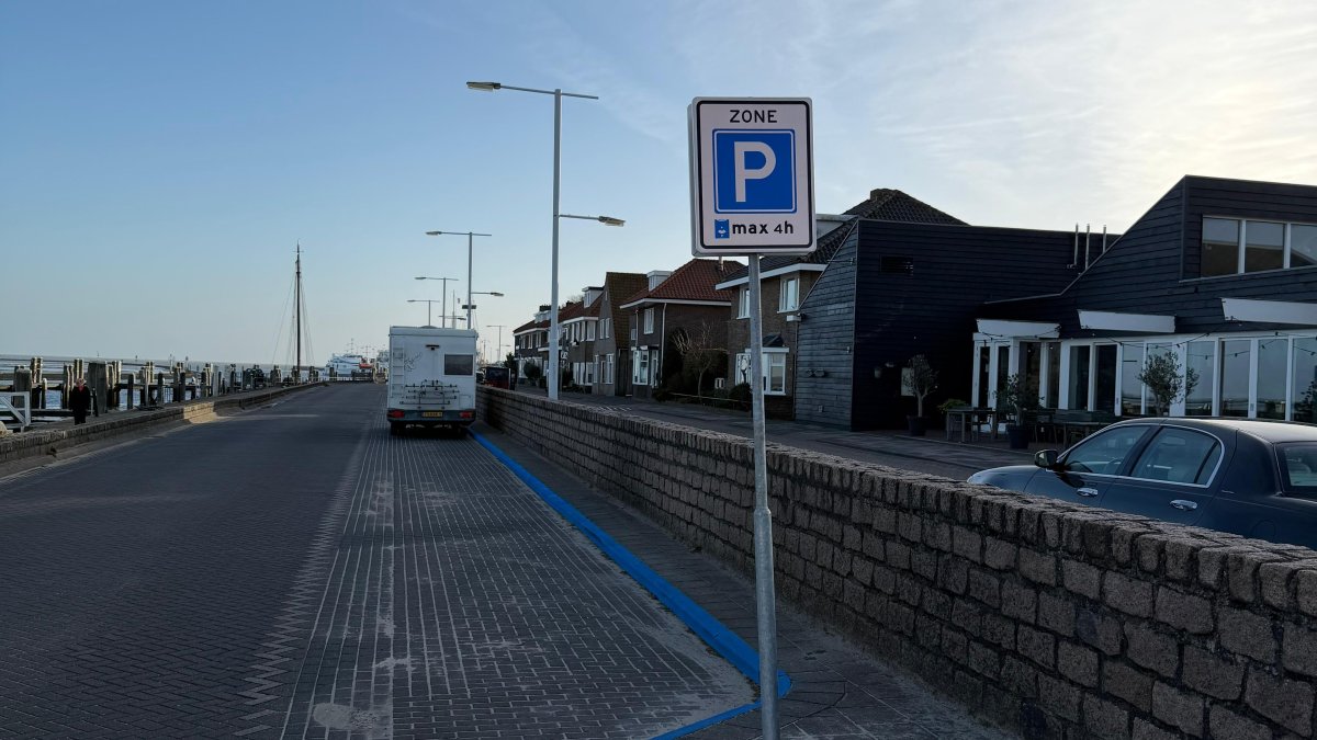Maximaal vier uur parkeren Willem Barentszkade