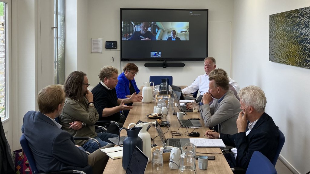 Stichting Wij zijn de Wadden in gesprek met de burgemeesters van de Waddeneilanden