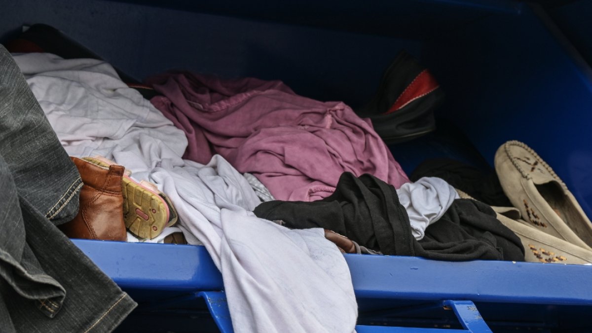 Nieuwe textielcontainers in Vroomshoop en Westerhaar-Vriezenveensewijk