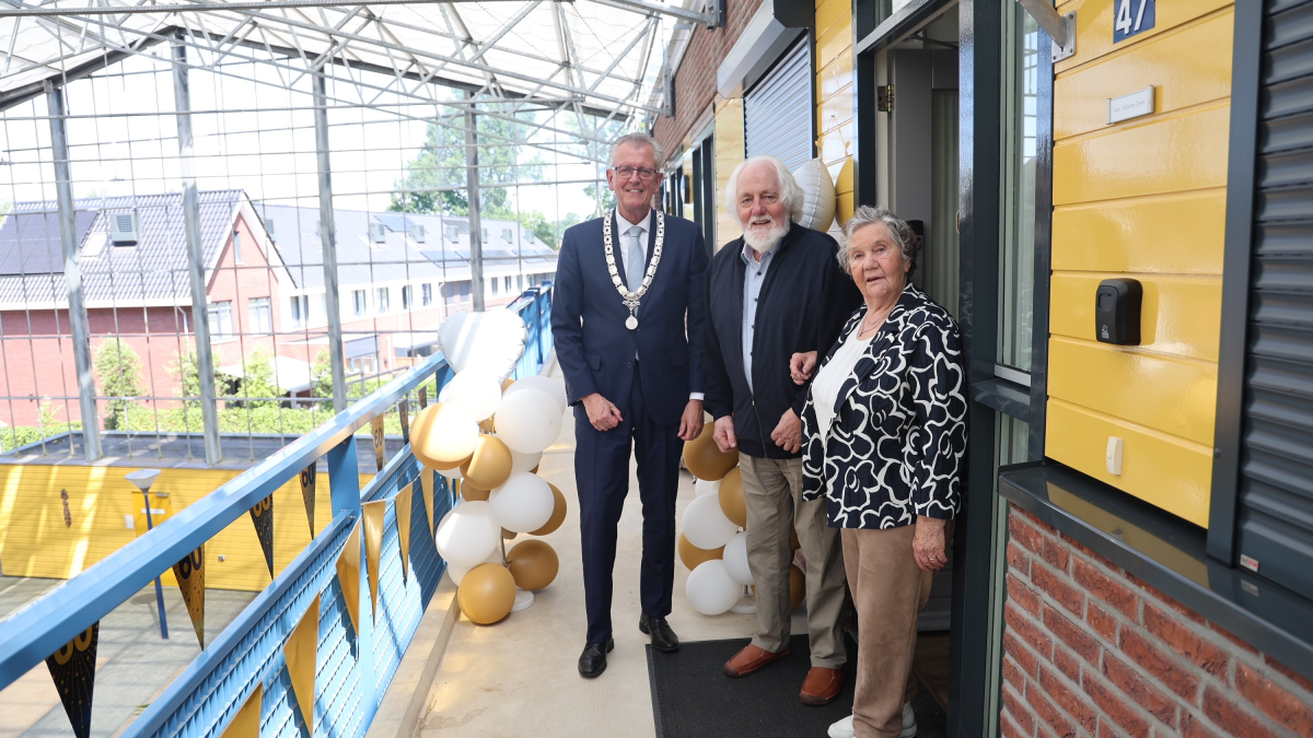 Bruidspaar Alberts vier 60-jarig jubileum