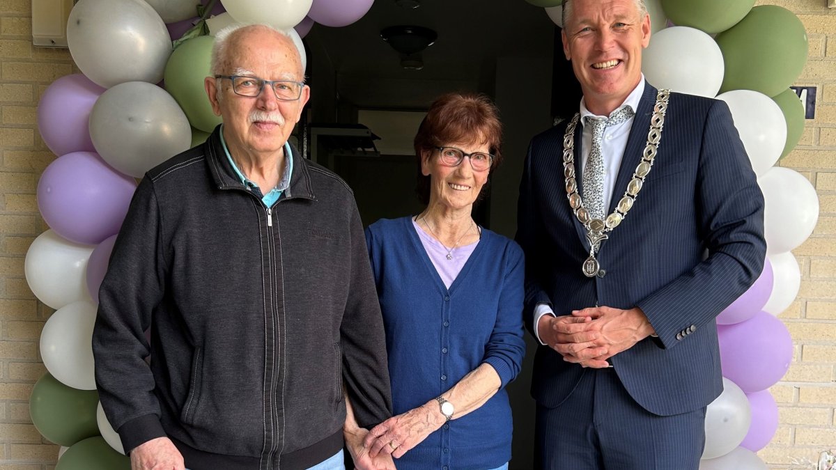 Op bezoek bij diamanten bruidspaar Olsman