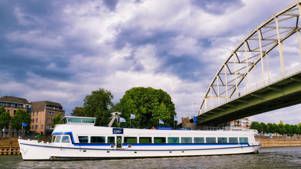 Vier De Dag van de Ondernemer op het water!