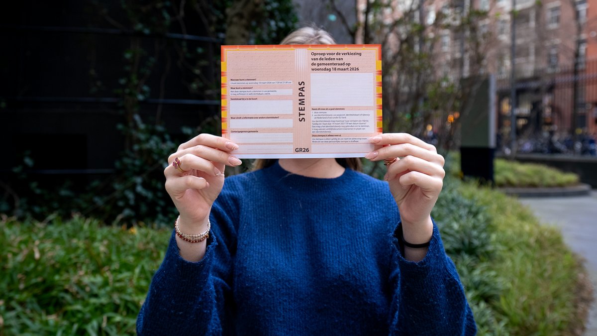 Stempas en kandidatenlijst voor gemeenteraadsverkiezingen