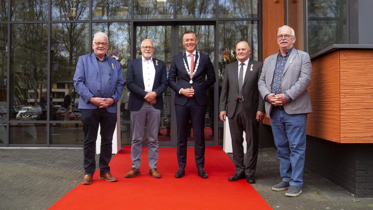 Kwartet Twenteranders deelt mee in lintjesregen