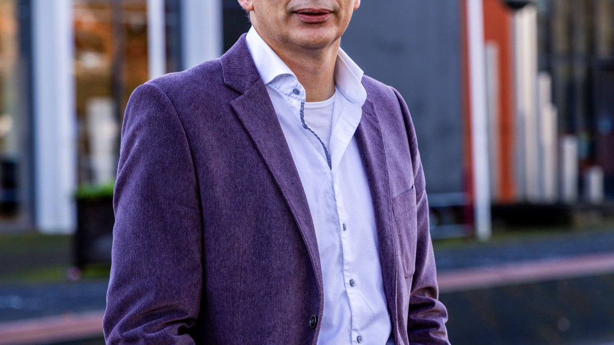 Wethouder Elzinga naar Vroomshoop