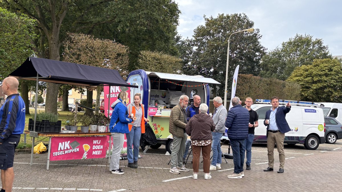 Buurt maakt Webbinkstraat groener