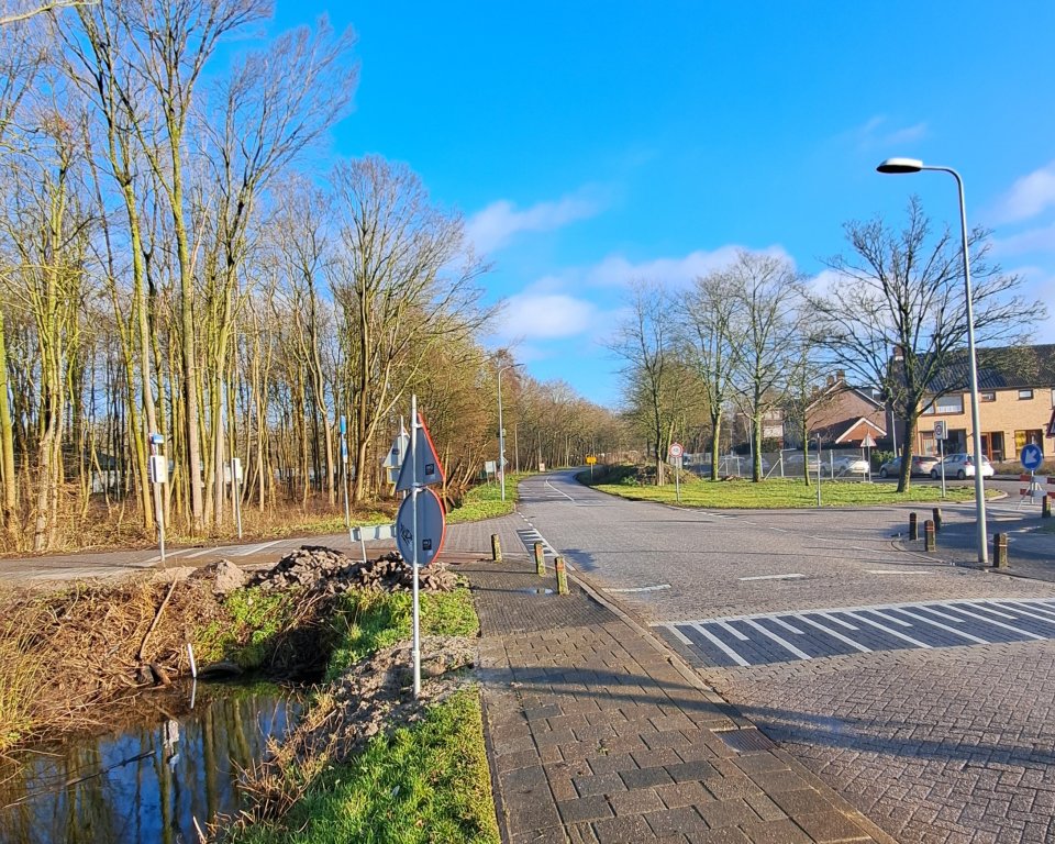 Foto van de kruising Schelpenhoek en Staartweg