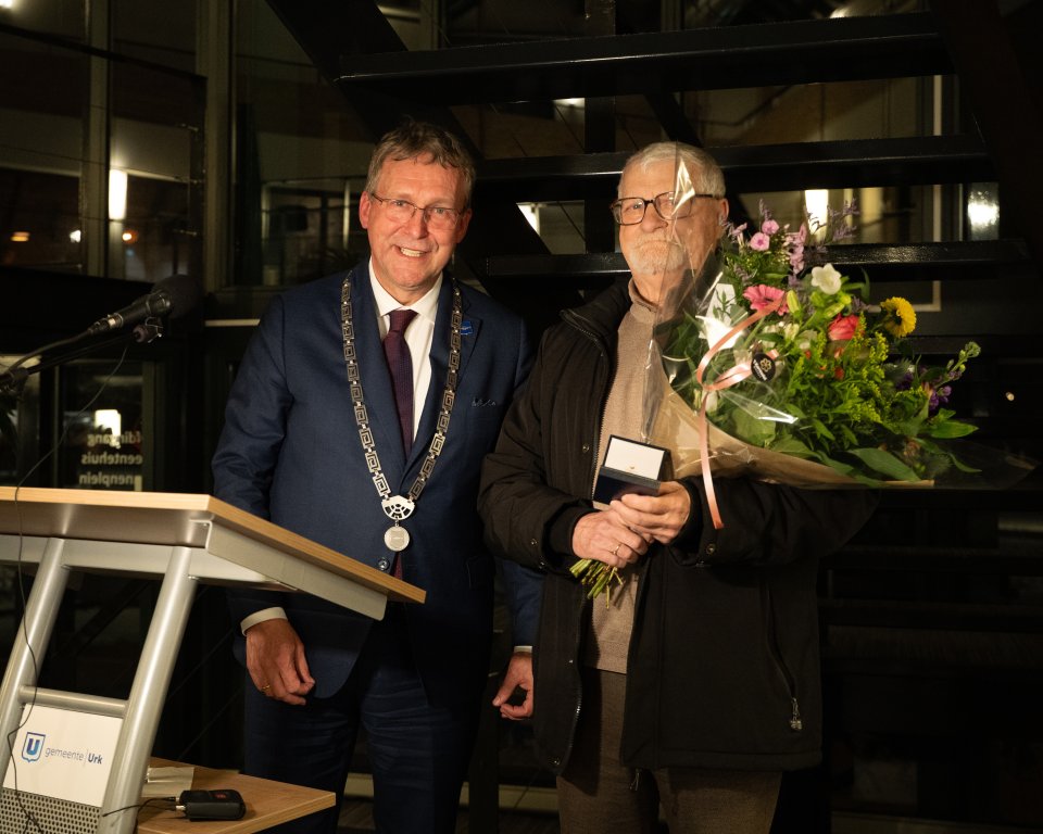 Burgemeester Bart Jaspers Faijer en Klaas Johannes Romkes