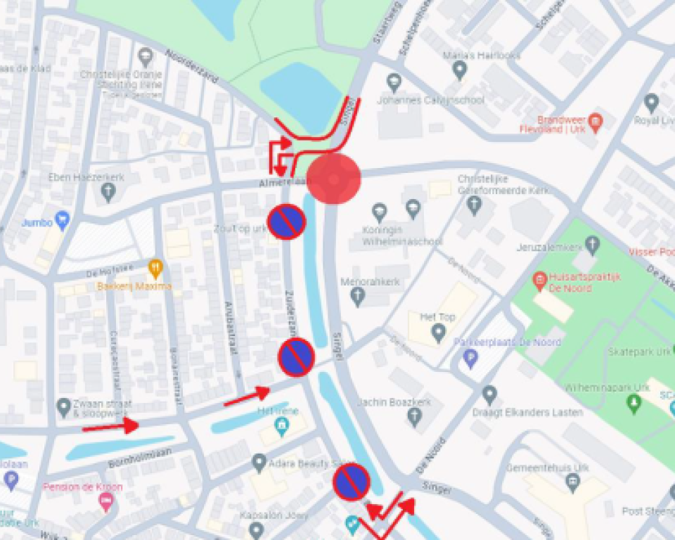 Een kaart waarop de tijdelijke verkeersmaatregelen voor de afsluiting van de rotonde zijn weergegeven