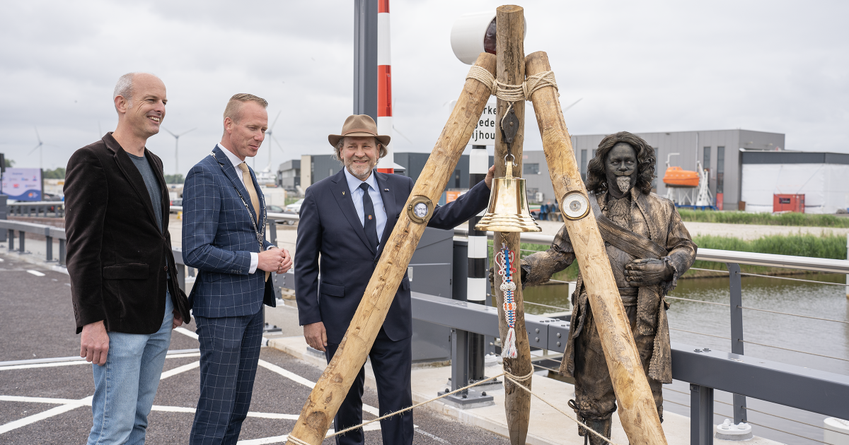 Michiel de Ruyterbrug feestelijk geopend. | Gemeente Urk