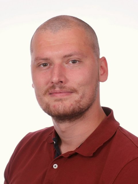 Portretfoto Niek van Hout