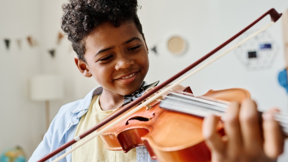 Kleutercursussen bij het CMD: cello, harp, viool