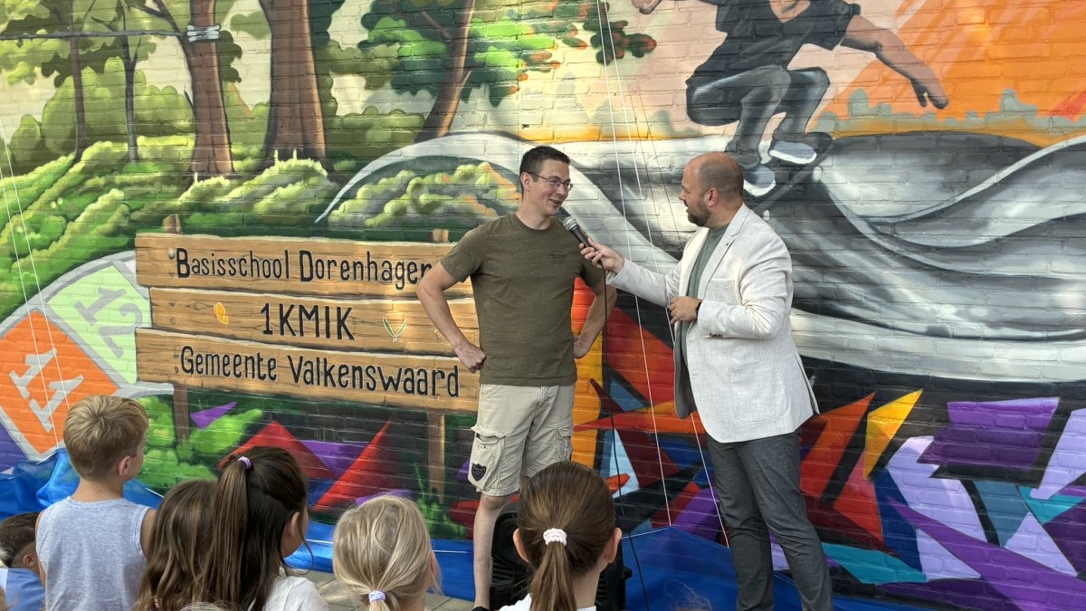 Nieuws graffiti kunstwerk bij gymzaal ‘t Gegraaf