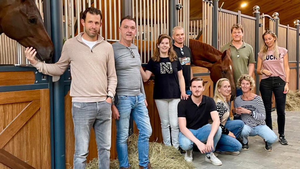 Groepsfoto van van het team Paard en Valkenswaard