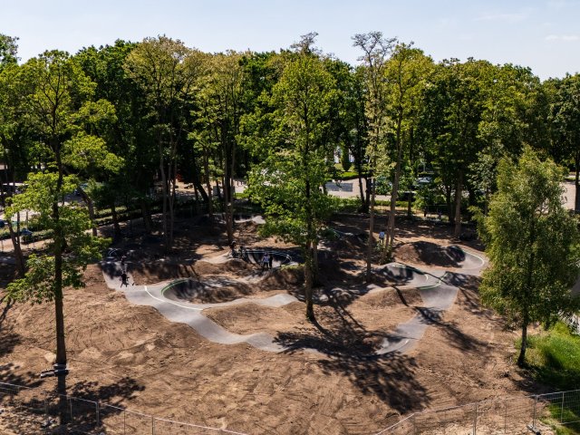 Drone foto van de nieuwe pumptrack baan