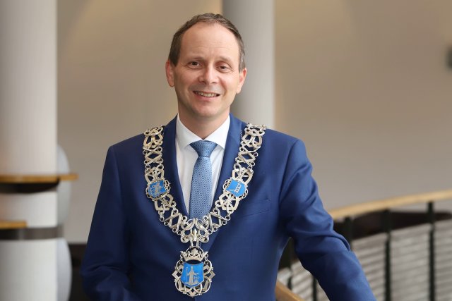 Portretfoto Burgemeester Anton Ederveen