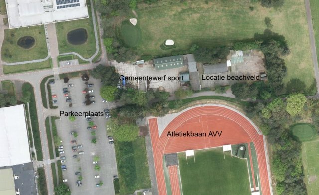 Kaartje met de locatie van het beachveld