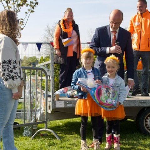 Koningsdag Oostkapelle met wethouder René de Visser