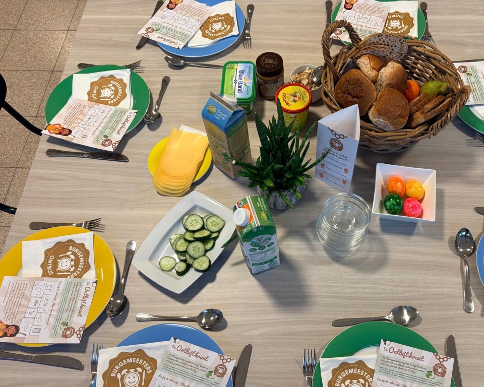 Burgemeestersontbijt eten