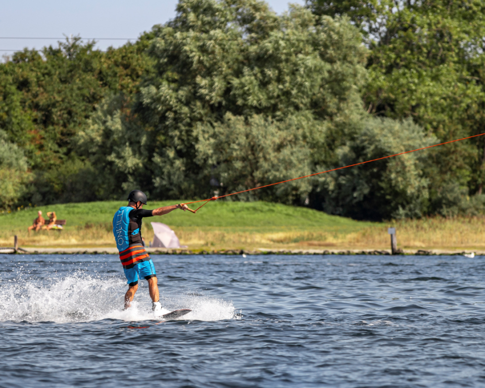 Persoon op Veerse Meer