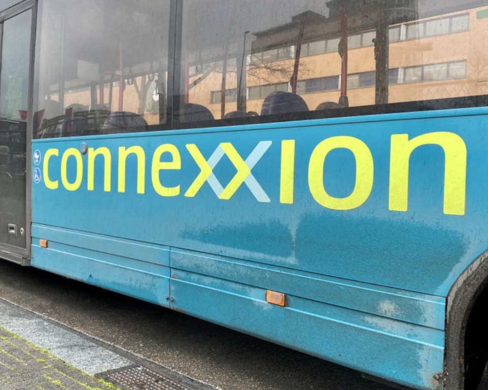 Zijkant bus Connexxion